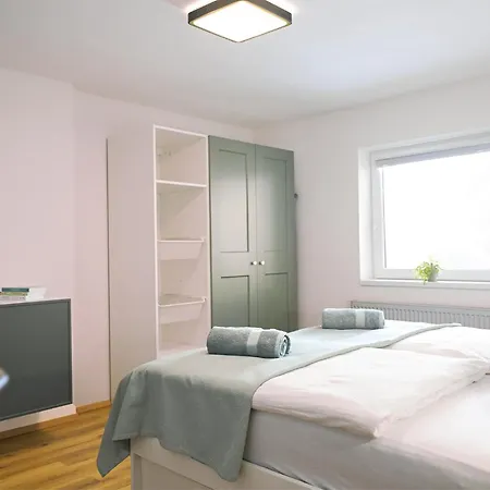 Red Maple Apartman Maribor
